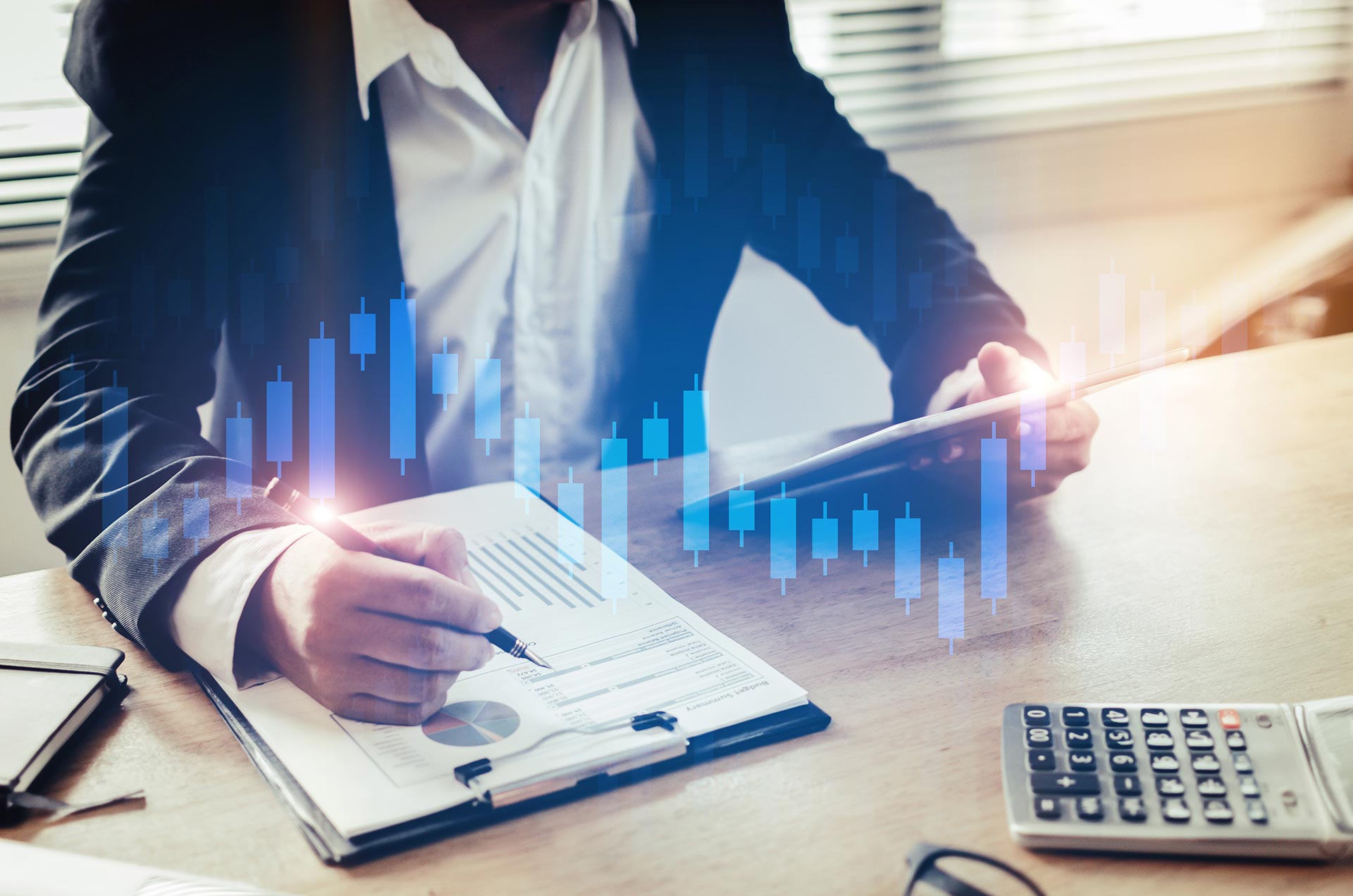 Analyse financière en entreprise avec graphiques et outils numériques